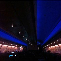 دلیل-کاهش-نور-کابین-هواپیما